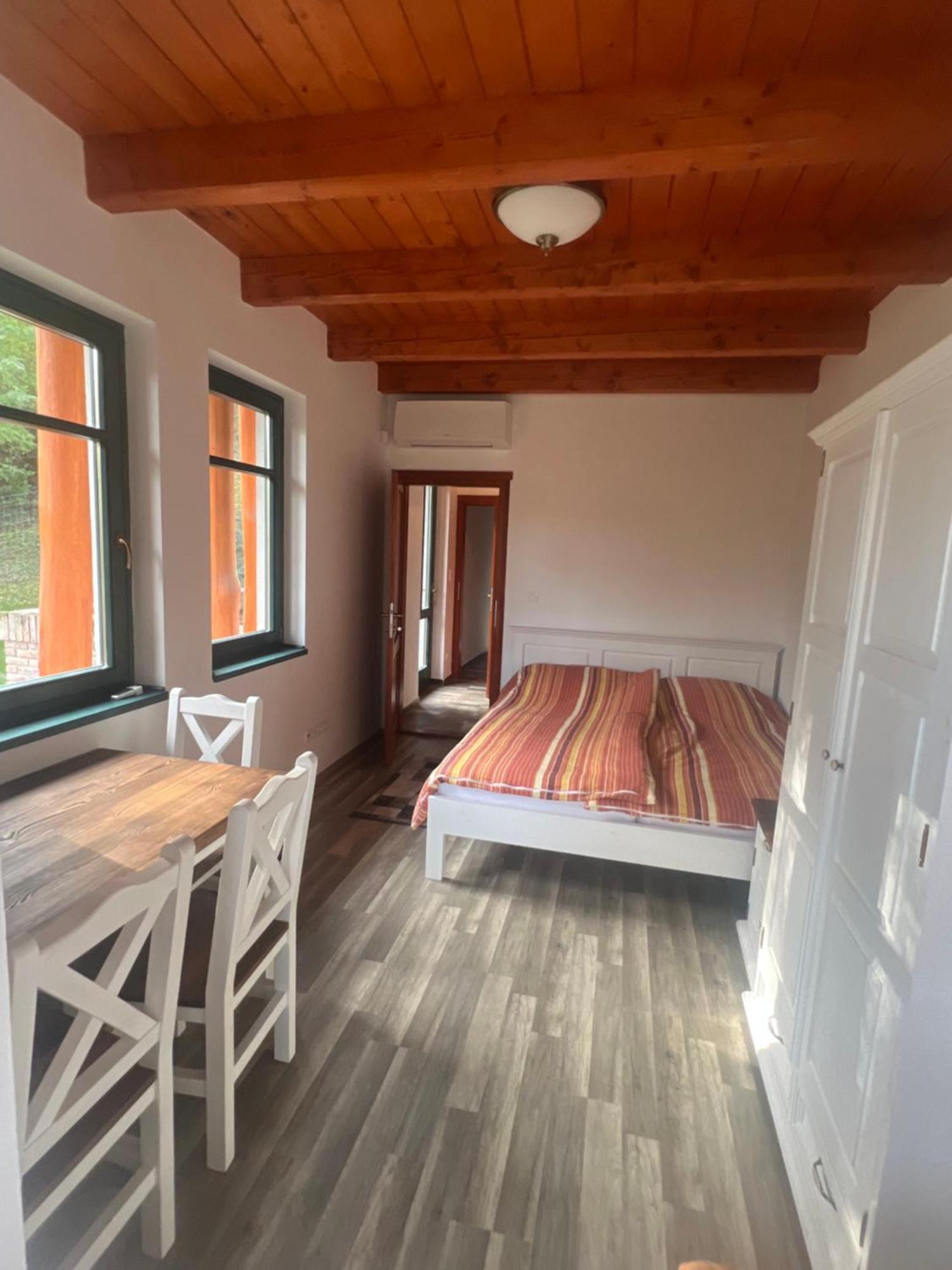 Vendeghaz Petoerke Hotel Bardudvarnok Ngoại thất bức ảnh